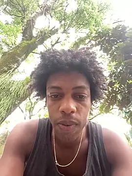 Snapshot of LarryCollin chatting on 02.14.25 LarryCollin online show from 02.14.25
