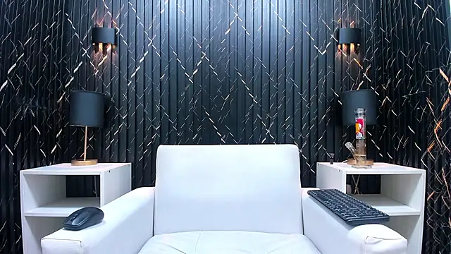 Snapshot of LarryCollin chatting on 02.17.25 LarryCollin online show from 02.17.25