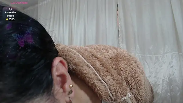 Snapshot of anita_s3x chatting on 10.24.25 anita s3x online show from 10.24.25