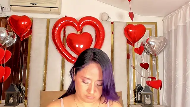 Snapshot of MicaelaHot_ chatting on 02.26.25 MicaelaHot  online show from 02.26.25