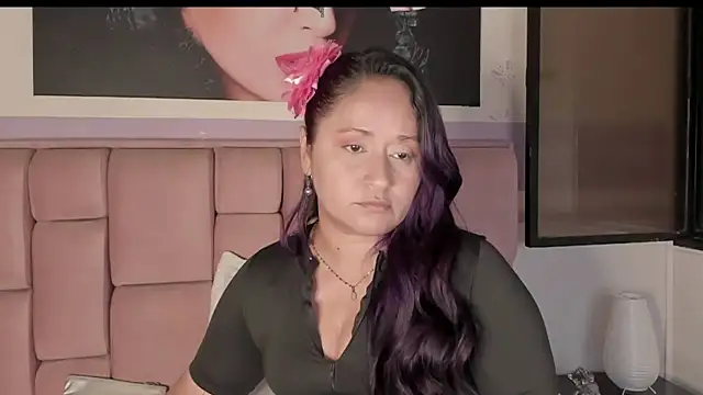 Snapshot of MicaelaHot_ chatting on 03.11.25 MicaelaHot  online show from 03.11.25