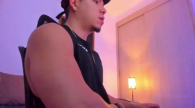 Snapshot of CHIRS_MORGANS chatting on 02.09.25 CHIRS MORGANS online show from 02.09.25