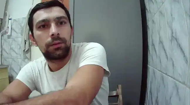 Snapshot of the_hot chatting on 12.07.24 the hot online show from 12.07.24