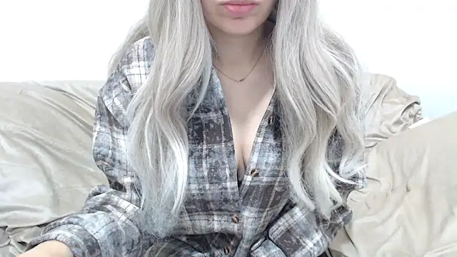 Snapshot of _kitty_Rose_ chatting on 12.21.25 kitty Rose online show from 12.21.25