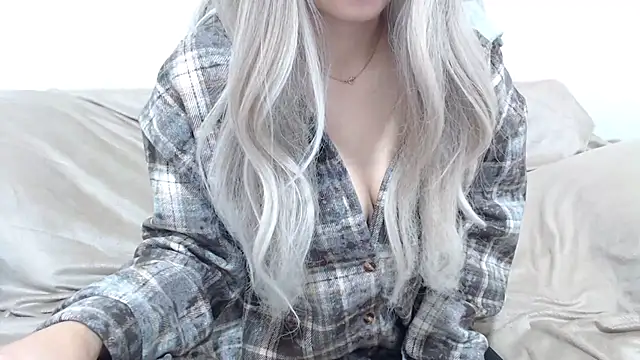 Snapshot of _kitty_Rose_ chatting on 12.22.25 kitty Rose online show from 12.22.25