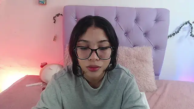 AmberJeong online show from 01.25.25