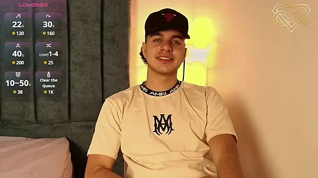 Amadeo Wild online show from 12.31.24