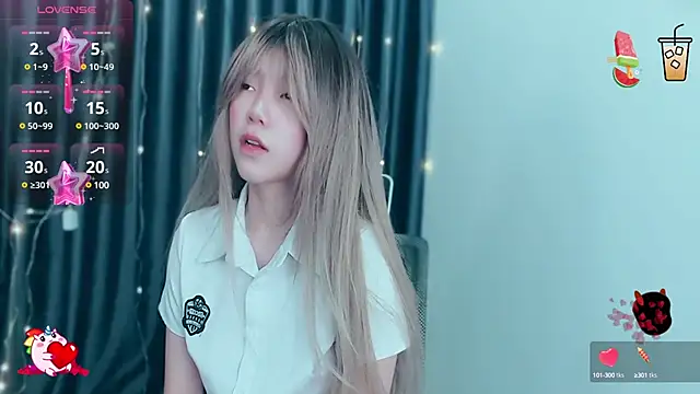 -Poison-Ivy- online show from 12.15.24