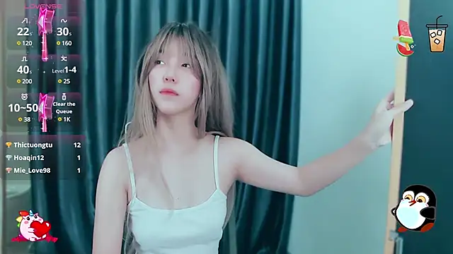 -Poison-Ivy- online show from 12.21.24