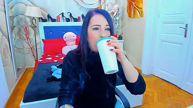 LauraSin online show from 02.03.25