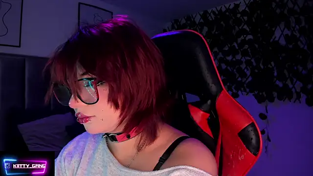 Kitty Gang online show from 10.15.25