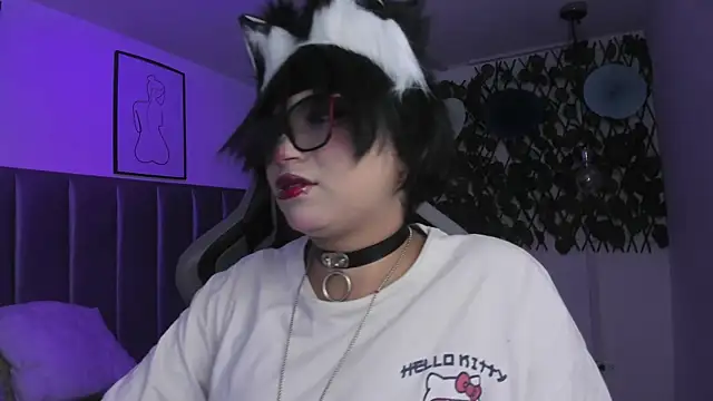 Kitty Gang online show from 04.11.26