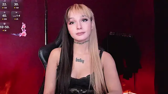 Snapshot of MilaAsh chatting on 02.12.25 MilaAsh online show from 02.12.25