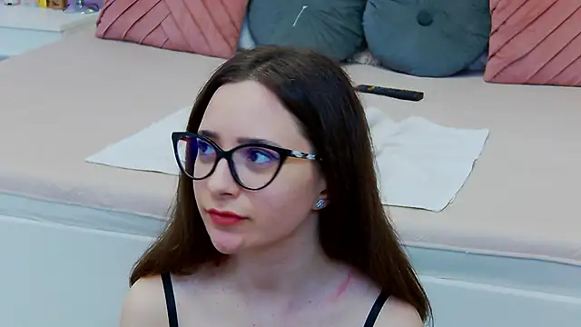 Lenna Paul online show from 03.12.25