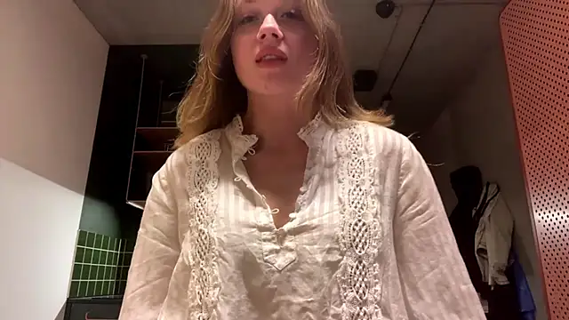 Snapshot of Celeste_Glow chatting on 12.02.24 Celeste Glow online show from 12.02.24
