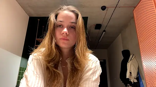 Snapshot of Celeste_Glow chatting on 12.04.24 Celeste Glow online show from 12.04.24