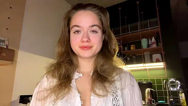 Snapshot of Celeste_Glow chatting on 12.19.24 Celeste Glow online show from 12.19.24