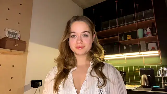 Snapshot of Celeste_Glow chatting on 12.20.24 Celeste Glow online show from 12.20.24