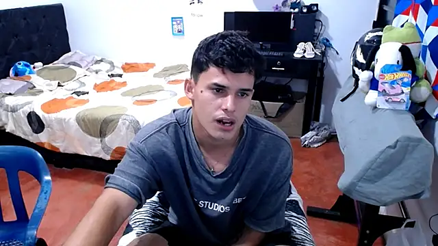 Snapshot of freddy_romas chatting on 05.29.26 freddy romas online show from 05.29.26