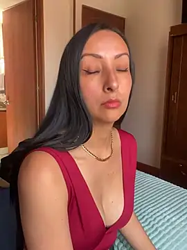 yaralyminjo2 online show from 12.31.24