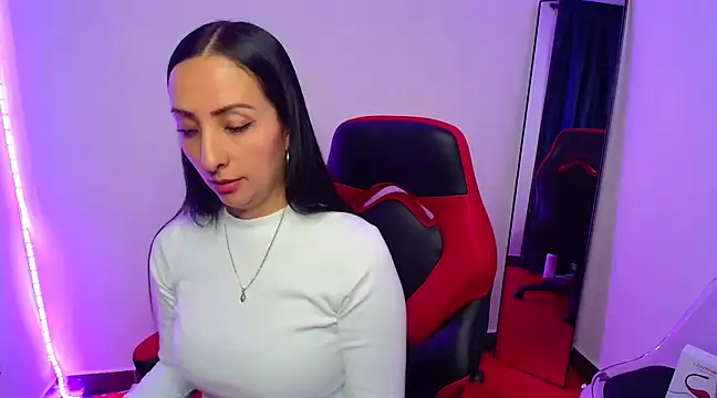 yaralyminjo2 online show from 02.28.25