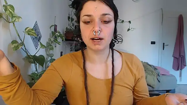 Snapshot of kinkyspirali chatting on 02.13.26 kinkyspirali online show from 02.13.26