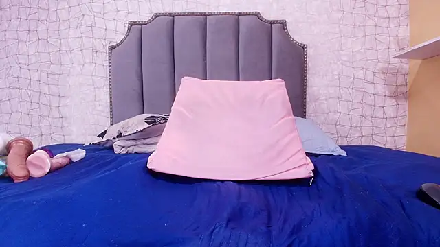 Snapshot of luce_williams chatting on 03.15.25 luce williams online show from 03.15.25