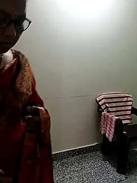 Snapshot of Saroj-Shah chatting on 05.01.26 Saroj-Shah online show from 05.01.26