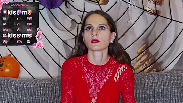 Snapshot of hailey_peach chatting on 10.27.25 hailey peach online show from 10.27.25