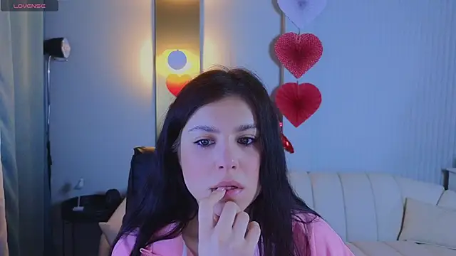 Jenna Adams  online show from 02.20.25