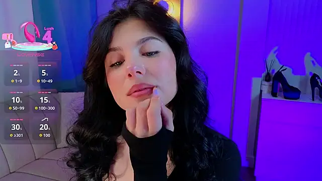 Jenna Adams  online show from 10.04.25