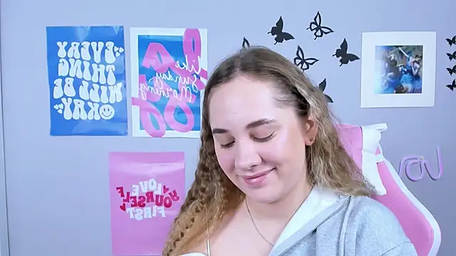 MiaMilas online show from 01.28.25