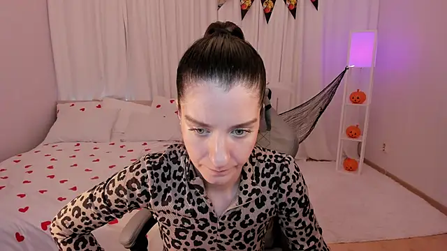 helentasty online show from 10.30.25