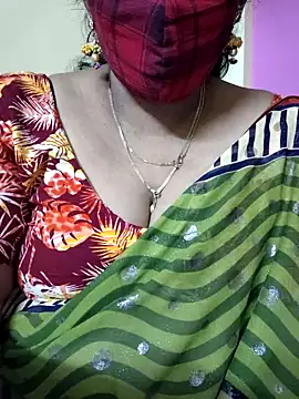 Snapshot of mallu-sumi chatting on 01.29.25 mallu-sumi online show from 01.29.25