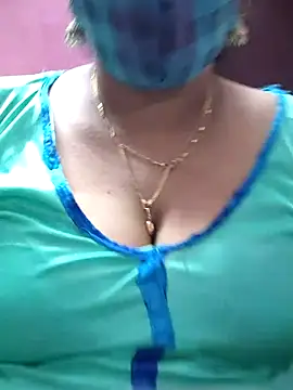 Snapshot of mallu-sumi chatting on 01.30.25 mallu-sumi online show from 01.30.25
