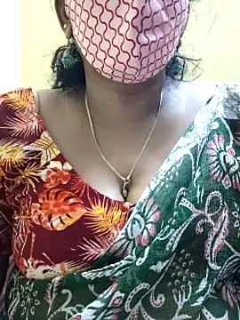 Snapshot of mallu-sumi chatting on 02.21.25 mallu-sumi online show from 02.21.25