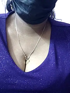 mallu-sumi online show from 04.18.26