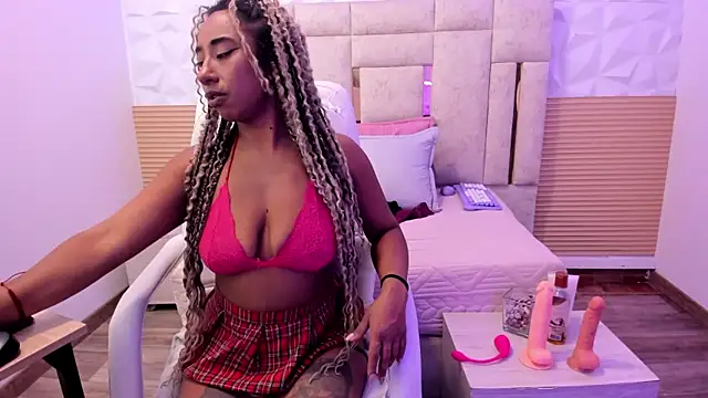  Eveelyn online show from 03.10.26