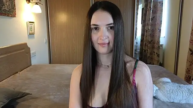 Snapshot of Tutti_Frutt1s chatting on 06.18.26 Tutti Frutt1s online show from 06.18.26