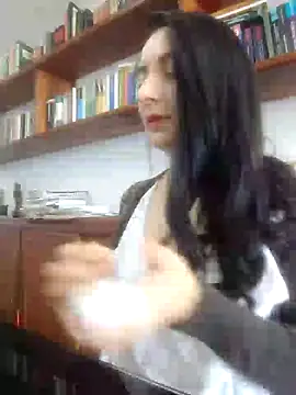 Snapshot of amellie_ros chatting on 12.09.24 amellie ros online show from 12.09.24