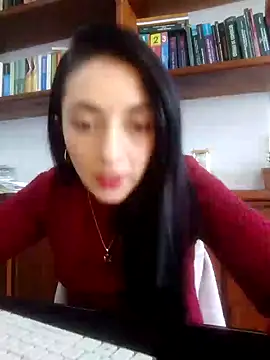 Snapshot of amellie_ros chatting on 12.11.24 amellie ros online show from 12.11.24