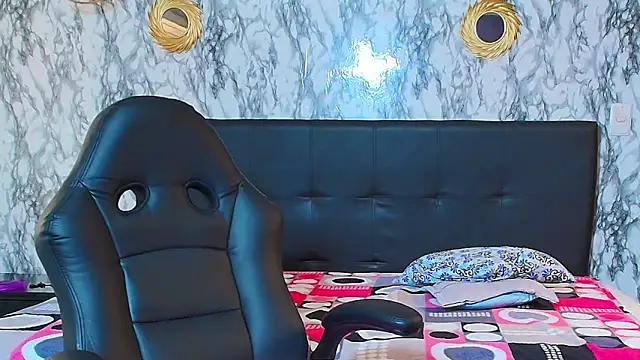 Snapshot of Emily_Trujillo chatting on 03.21.25 Emily Trujillo online show from 03.21.25