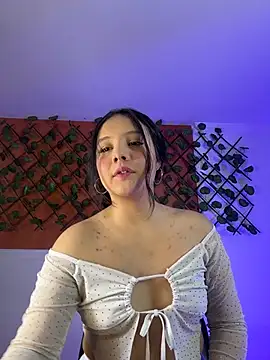 Snapshot of Emily_Trujillo chatting on 11.20.25 Emily Trujillo online show from 11.20.25