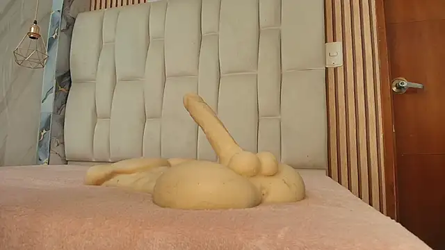 Snapshot of Emily_Trujillo chatting on 12.19.25 Emily Trujillo online show from 12.19.25