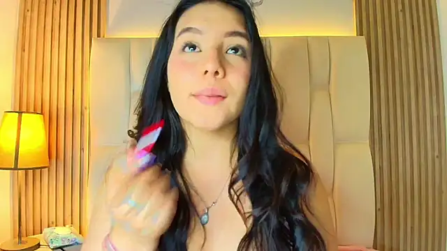 Snapshot of Emily_Trujillo chatting on 05.25.26 Emily Trujillo online show from 05.25.26