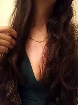 Snapshot of Liliiiblow chatting on 12.29.24 Liliiiblow online show from 12.29.24