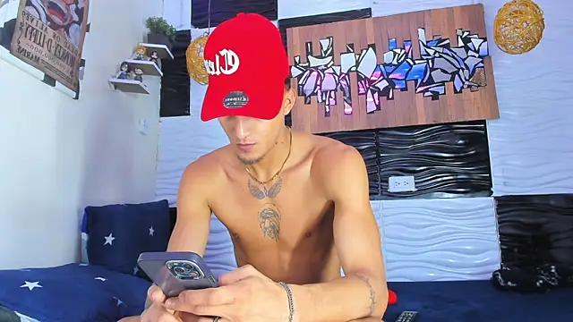 Snapshot of Friendsofeverything_ chatting on 02.01.26 Friendsofeverything online show from 02.01.26