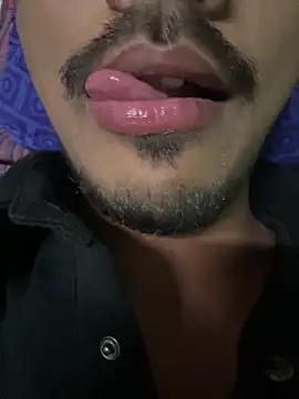 Snapshot of Privateseducer chatting on 02.13.25 Privateseducer online show from 02.13.25