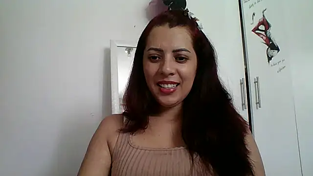 Snapshot of Anne_kis chatting on 12.19.24 Anne kis online show from 12.19.24