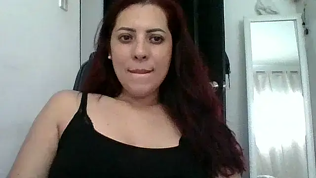 Snapshot of Anne_kis chatting on 02.06.25 Anne kis online show from 02.06.25